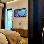 Fivenco - Private W King Bed Modern * Tirana