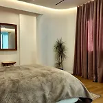 Apartment Fivenco - Private W King Bed Modern *