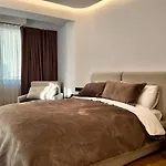Apartment Fivenco - Private W King Bed Modern Tirana