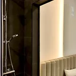 Lägenhet Fivenco - Private W King Bed Modern