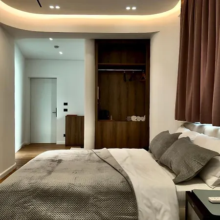 Апартаменты Fivenco - Private W King Bed Modern *