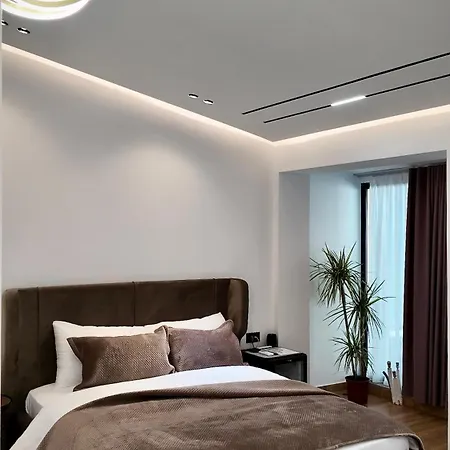 Lejlighed Fivenco - Private W King Bed Modern Tirana