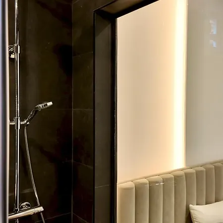 Lejlighed Fivenco - Private W King Bed Modern